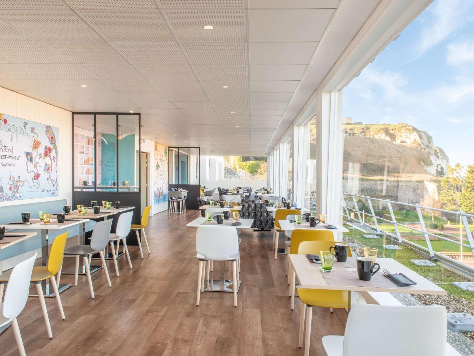 Mercure Dieppe La Presidence Екстериор снимка