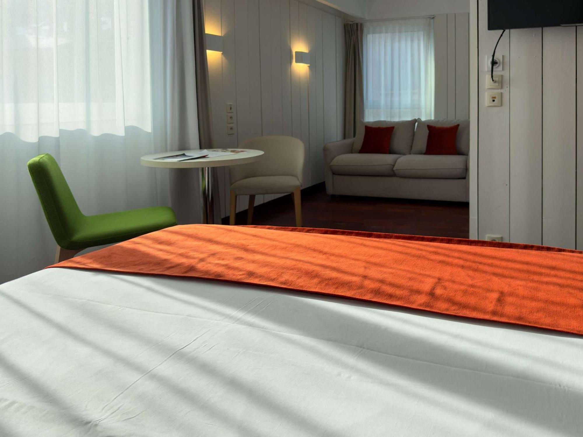 Mercure Dieppe La Presidence Екстериор снимка