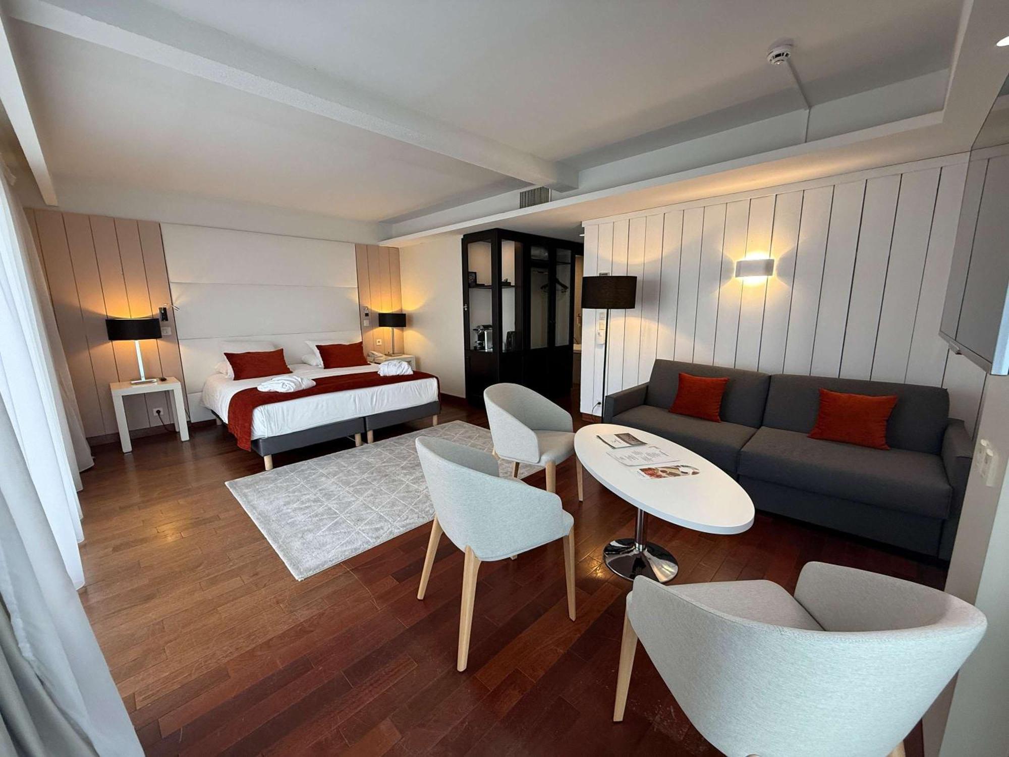 Mercure Dieppe La Presidence Екстериор снимка
